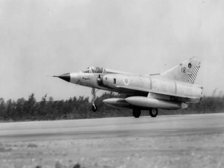 Πώς το Ισραήλ κατατρόπωσε τους Άραβες σε 6 ώρες (βίντεο)